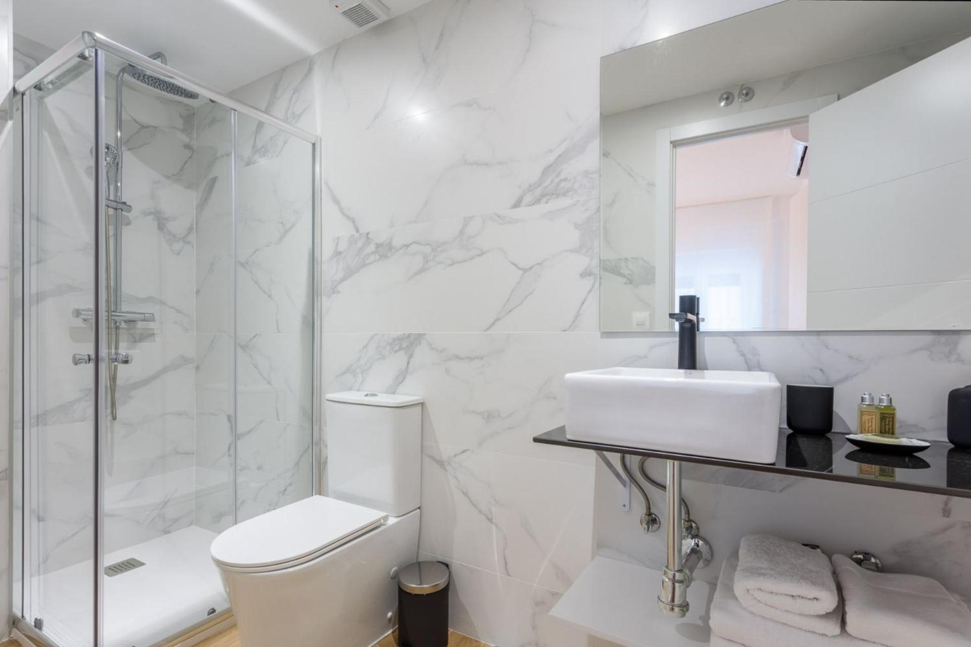 2 Bedrooms In Chamartin Area Orense Ii * Madrid